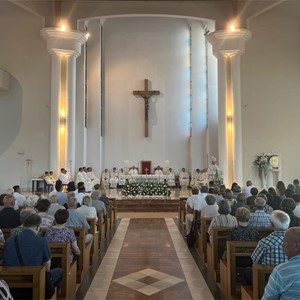 Nadbiskup Kutleša predvodio misno slavlje prigodom svetkovine Rođenja sv. Ivana Krstitelja u Župi sv. Petra apostola u Zaprešiću